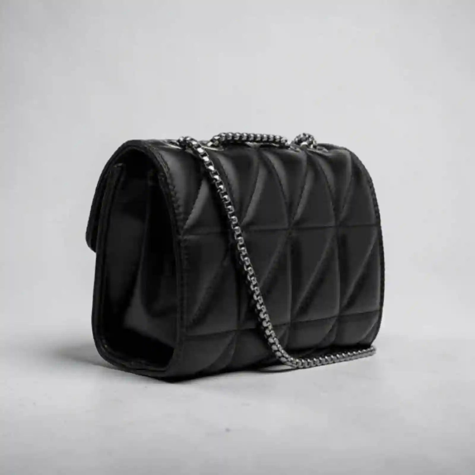 Quilted Black Crossbody Bag for Women Stylish Ladies Handbag in Pakistan | Trendy & Elegant Design